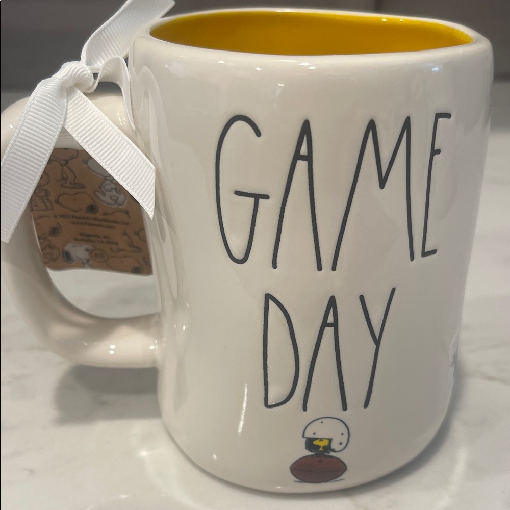 Rae Dunn Peanuts “Game Day” 🏈 Football ~ Super Bowl Mug. 🏈 - Picture 2 of 7
